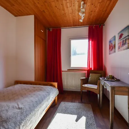 Jagdhaus Maja Casa de Férias *